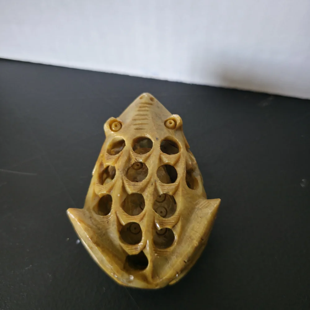 Vintage Hand-Carved Soapstone Jade Frog Figurine – Mother & Baby Hidden Inside